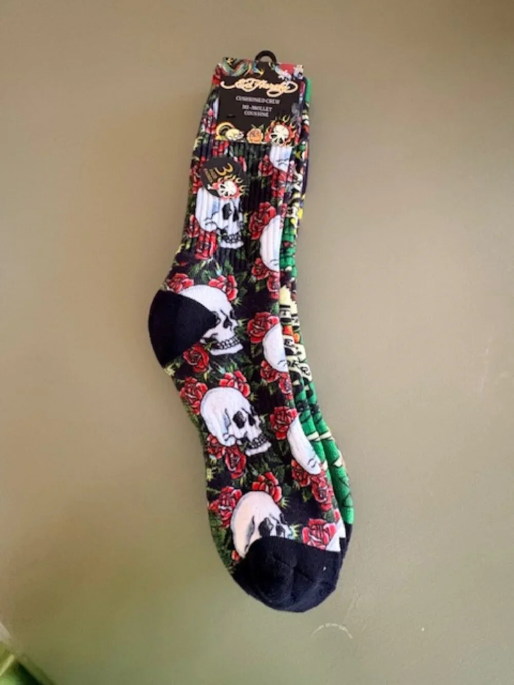 ED HARDY Tattoo Print Fashion Cushioned Crew Socks 3 Pairs Mens 6-12 Womens 8-12